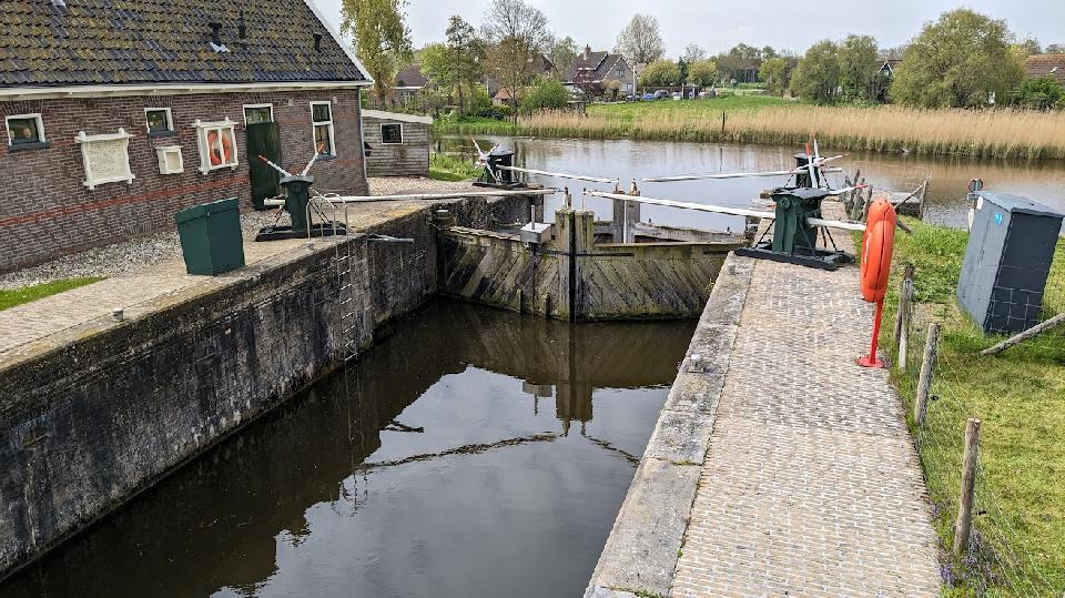 Bloembollentocht **/*** Reis gaat door. Op dit moment 13 deelnemers. Nog 2 kamers (1x eenpersoonskamer + 1x een plaats voor een vrouw op een tweepersoonskamer) beschikbaar.